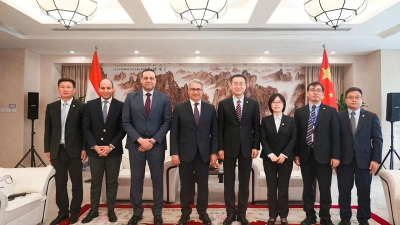Egyptian Ambassador to China Khaled Nazmy Visits Energy China International