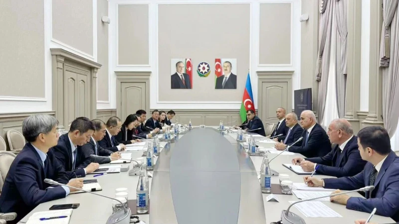 Xu Lu Meets with Azerbaijani Deputy Prime Minister Shahin Mustafayev